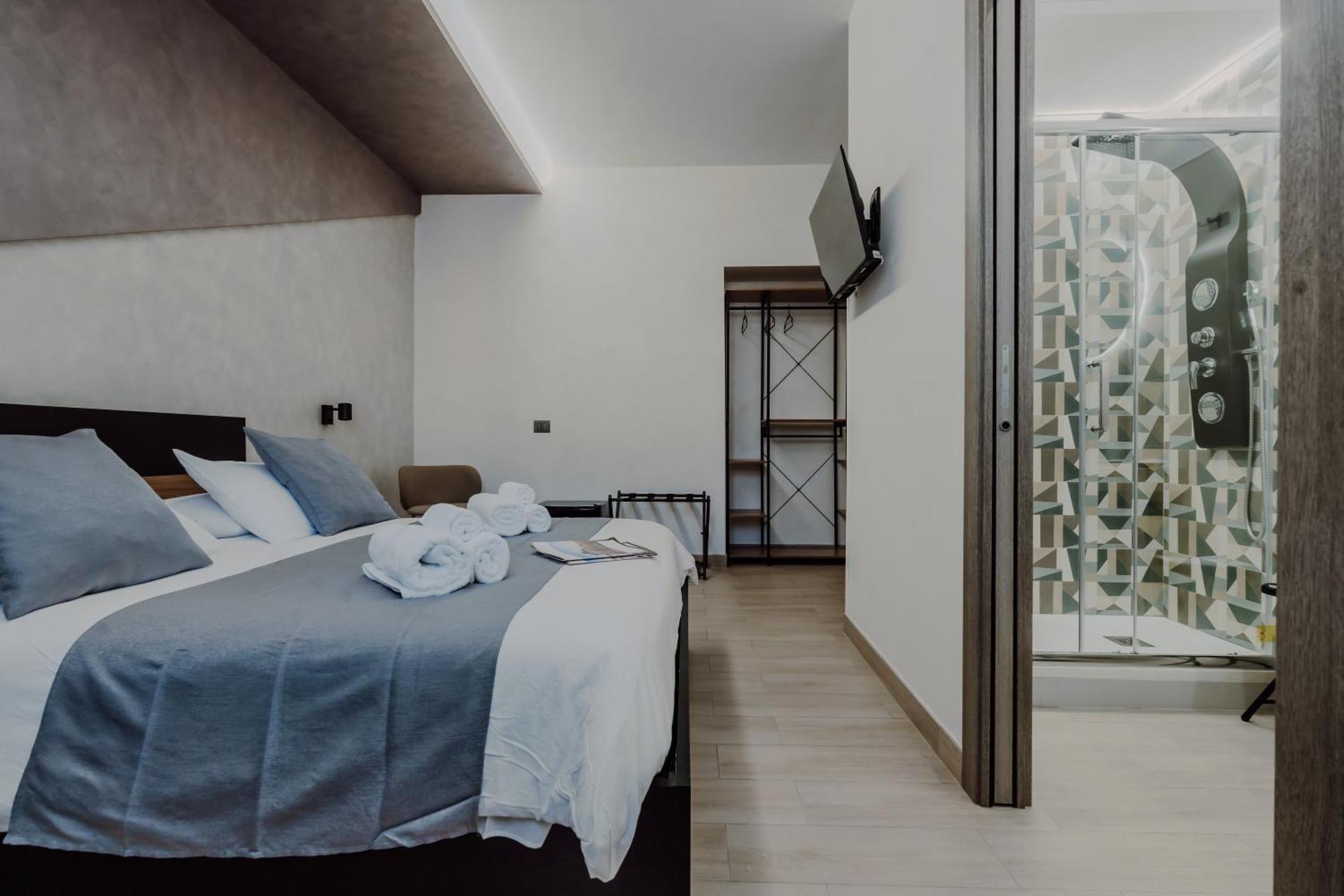 Domus Aeterna - Re Di Roma Hotel Exterior photo